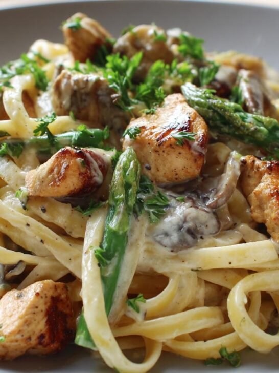 Creamy Mushroom Asparagus Chicken Pasta