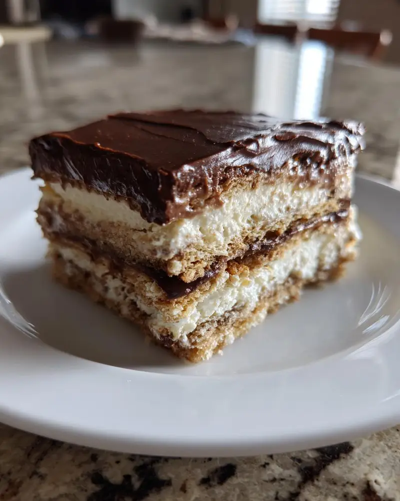 No Bake Chocolate Eclair Cake - detail 3