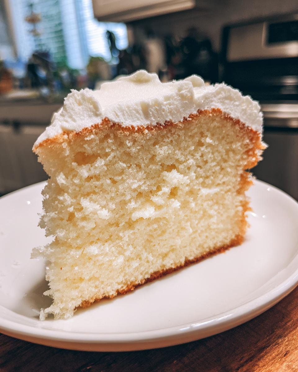 Fluffy White Cake - detail 1