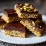 No-Bake Pistachio Dark Chocolate Bars