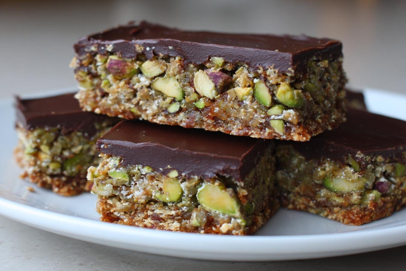 No-Bake Pistachio Dark Chocolate Bars - detail 3